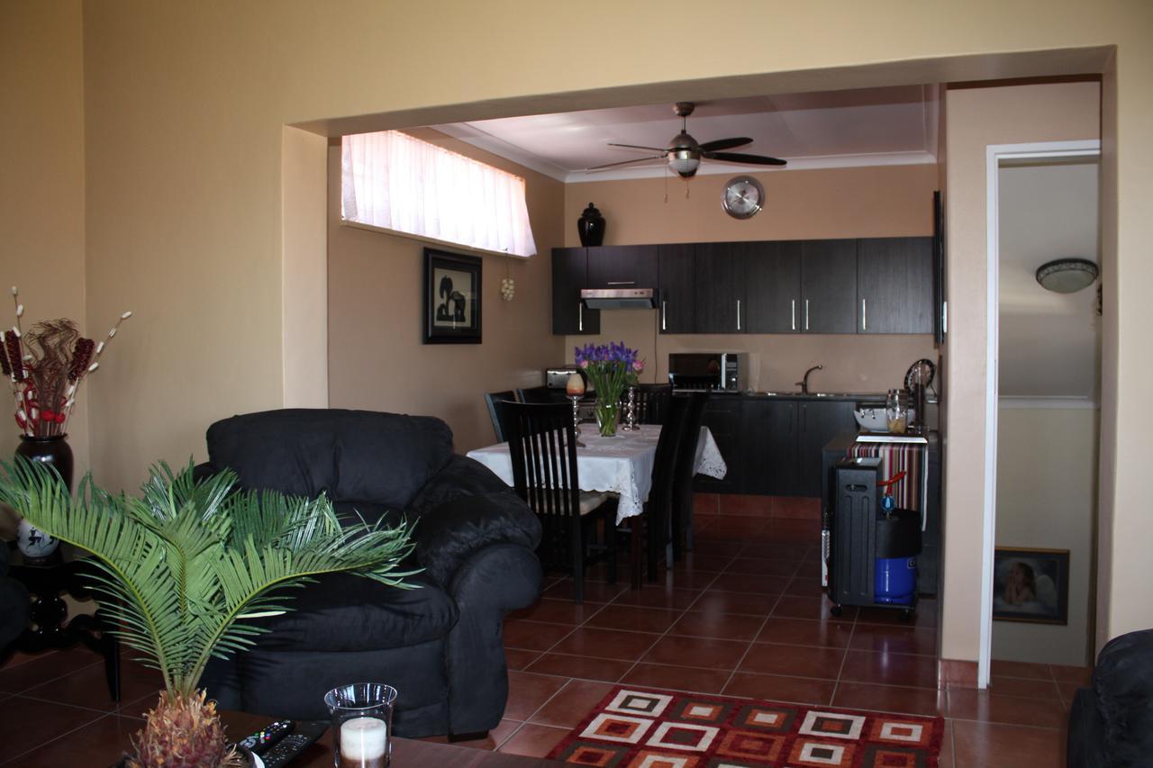 Villa Stella Guest House Edenvale Exterior photo